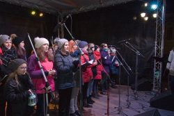 Velká fotoreportáž z vánočních trhů v Hranicích / fotogalerie / Česko zpívá koledy 13.12. 2017 - celorepubliková akce Deníku, foto: Jiří Necid