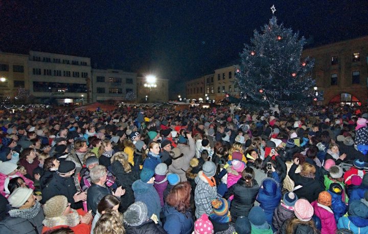 Velká fotoreportáž z vánočních trhů v Hranicích