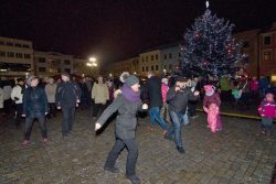 Velká fotoreportáž z vánočních trhů v Hranicích / fotogalerie / Taneční Vánoce 2.12. 2017 - vystoupení taneční skupiny Petra Münstera, foto: Jiří Necid