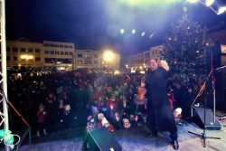 Velká fotoreportáž z vánočních trhů v Hranicích / fotogalerie / Veselé Vánoce 9.12. 2017 - netradiční koncert houslového virtuosa Jiřího Erlebacha, foto: Jiří Necid