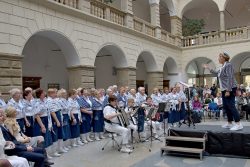 Oslavy 100 let republiky ve dvoraně hranického zámku / fotogalerie / Oslavy 100 let od vzniku samostatného československého státu, foto: Jiří Necid