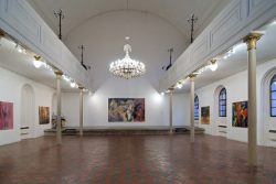 Vernisáž výstavy Tibora Červeňáka v synagoze / fotogalerie / Výstava Tibora Červeňáka - Koně a ženy, foto: Jiří Necid