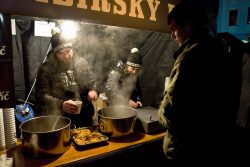 Velká fotoreportáž z rozsvícení vánoční stromu / fotogalerie / Program Andělských Vánoc a rozsvícení vánoční stromu, foto: Jiří Necid