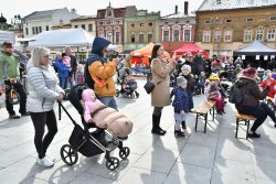 Velká fotoreportáž z Vítání jara na náměstí / fotogalerie / Na trhy přicházeli lidé po celý den, foto: Jiří Necid