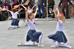 Velká fotoreportáž z Vítání jara na náměstí / fotogalerie / Vystoupení žáků tanečního oboru ZUŠ Hranice 7