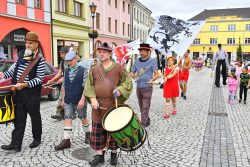 Velká fotoreportáž ze Slavností města / fotogalerie / Slavnosti města - Divadlo bez hranic, foto: Jiří Necid