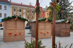 Vánoční výzdoba centra Hranic ve fotografiích / fotogalerie / Zvonička na Masarykově náměstí, foto: TIC Hranice