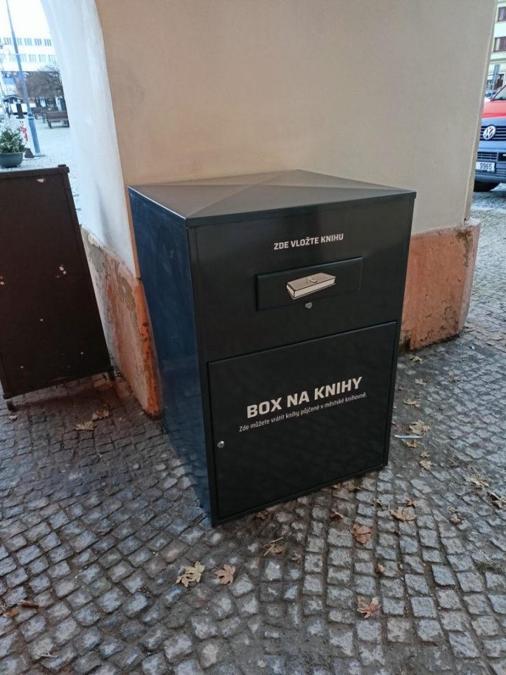 Novinka pro čtenáře: box na knihy